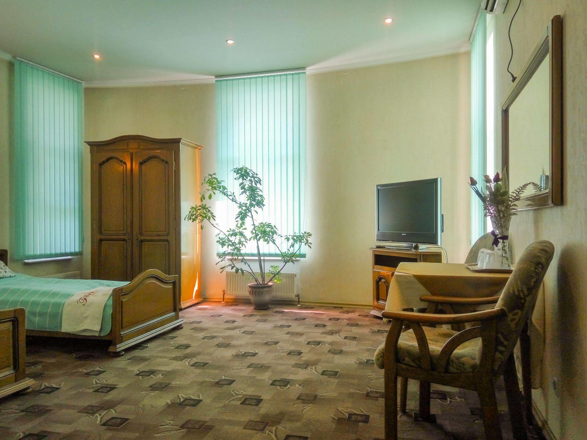 Fortuna Hotel คีชีเนา ภายนอก รูปภาพ