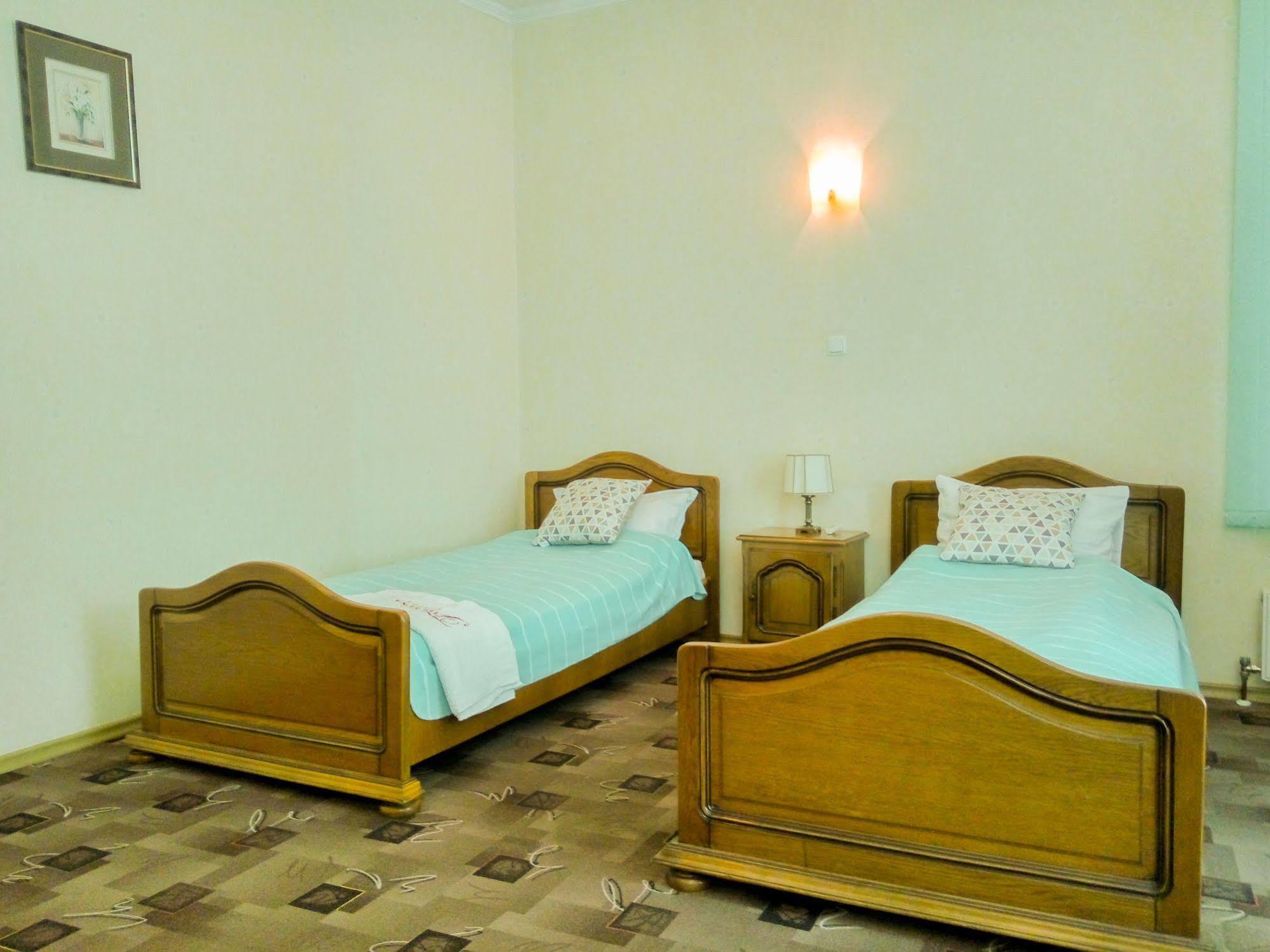 Fortuna Hotel คีชีเนา ภายนอก รูปภาพ
