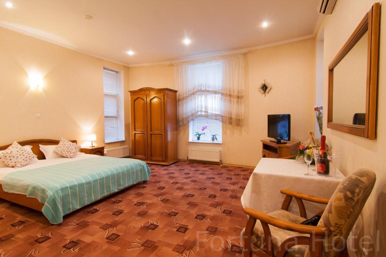Fortuna Hotel คีชีเนา ภายนอก รูปภาพ